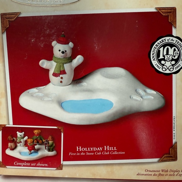 Hollyday Hill Snow Scene Hallmark Ornaments and display base - Picture 12 of 16